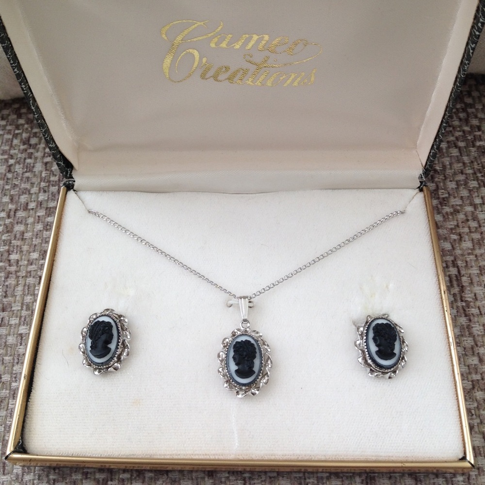 A vintage Sterling Silver set by Cameo Creations